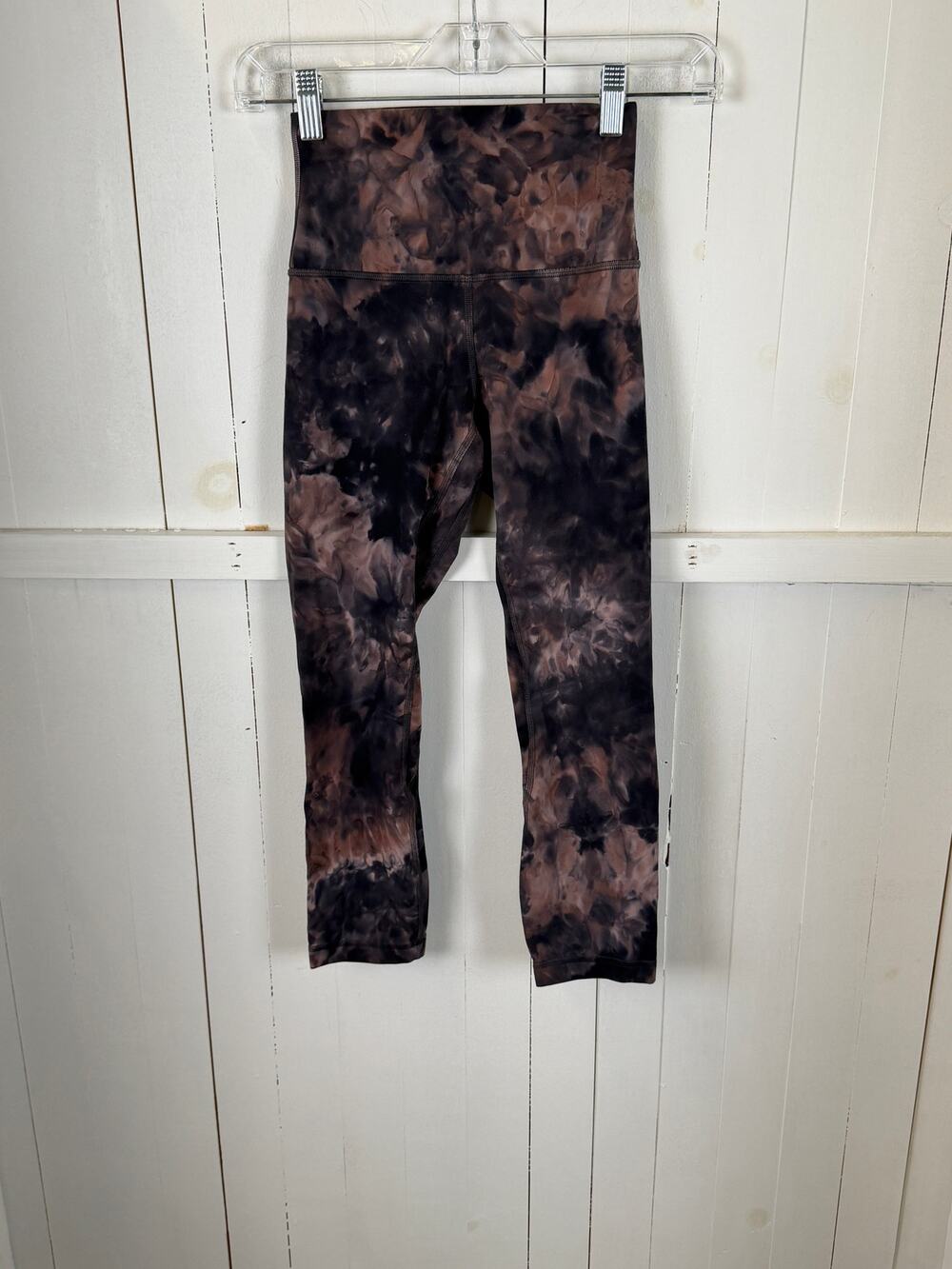 Lululemon Blue Pink Capri Leggings Size 2 Nylon Women's
